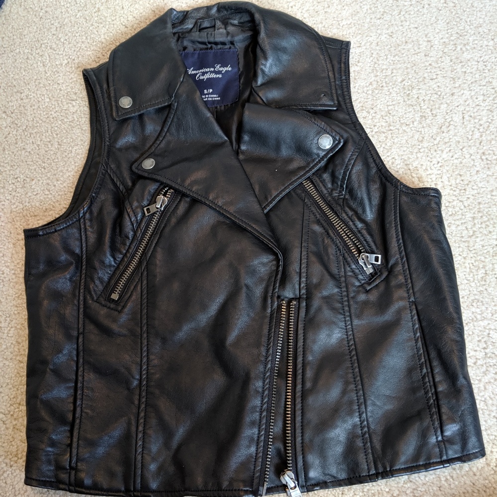 American Eagle leather vest, size S